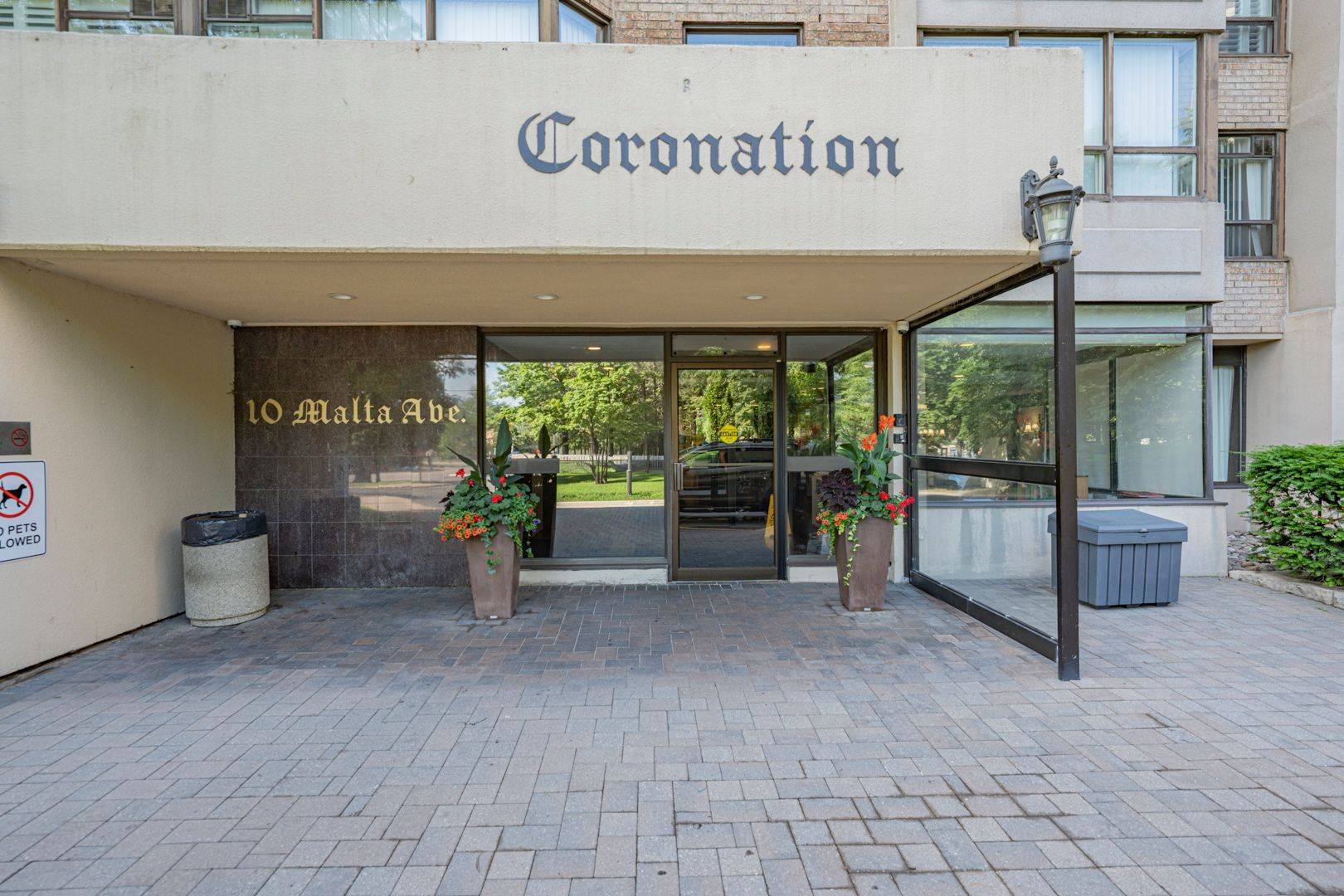 10 Malta AVE #306, Brampton, ON L6Y 4G6