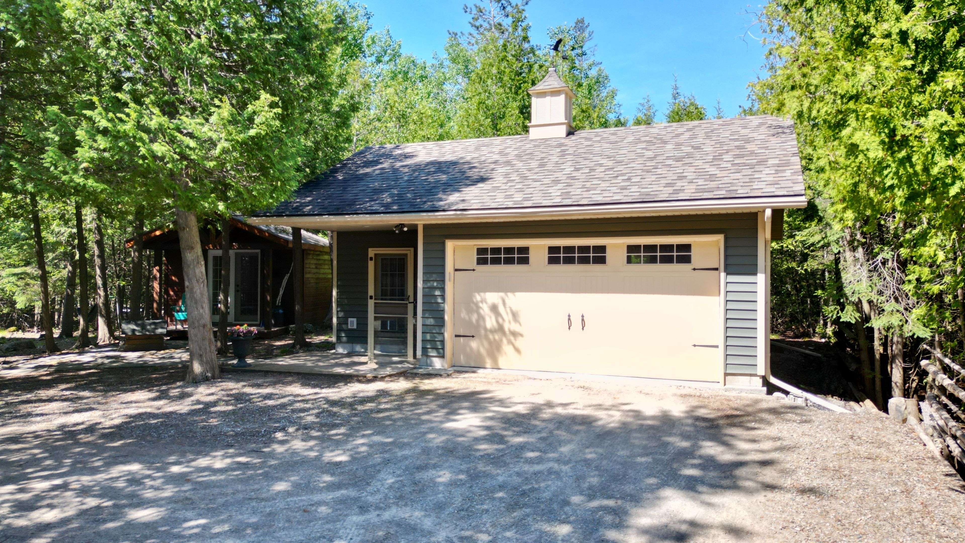 9 Hope DR, Northern Bruce Peninsula, ON N0H 1Z0