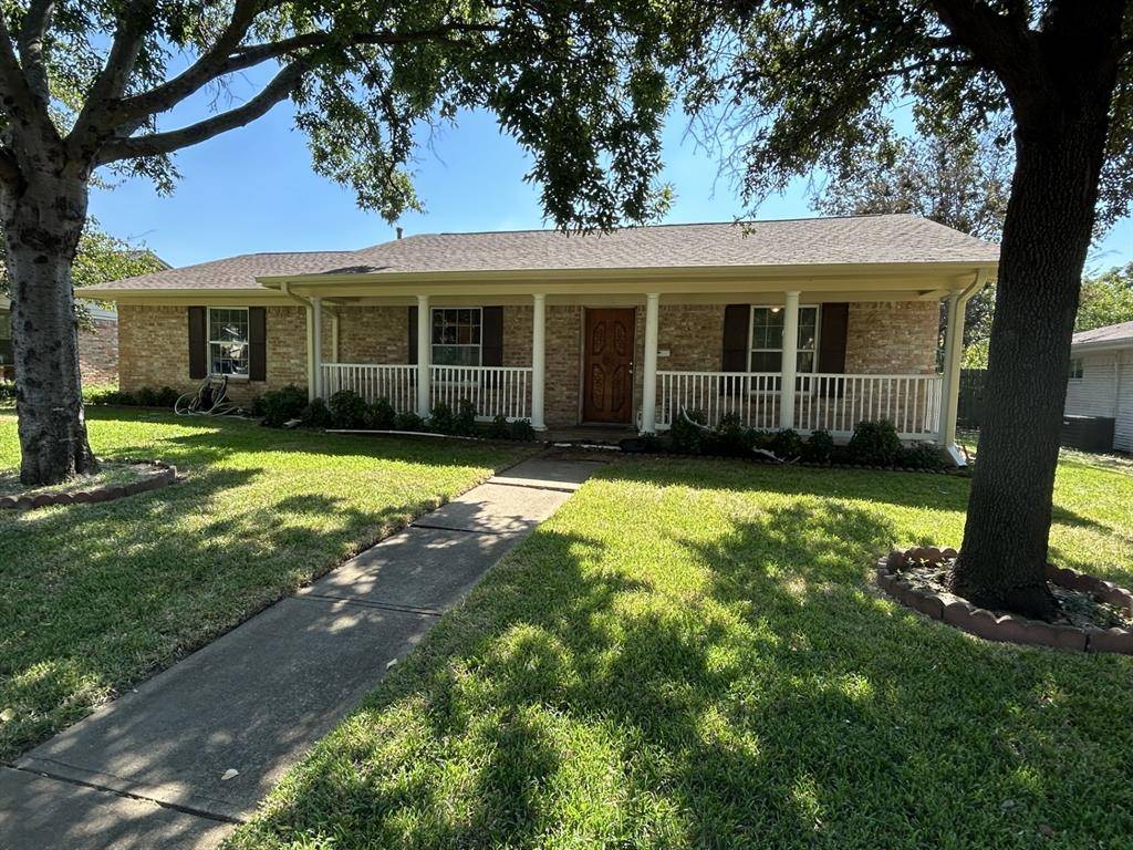 4122 W Rochelle Road, Irving, TX 75062
