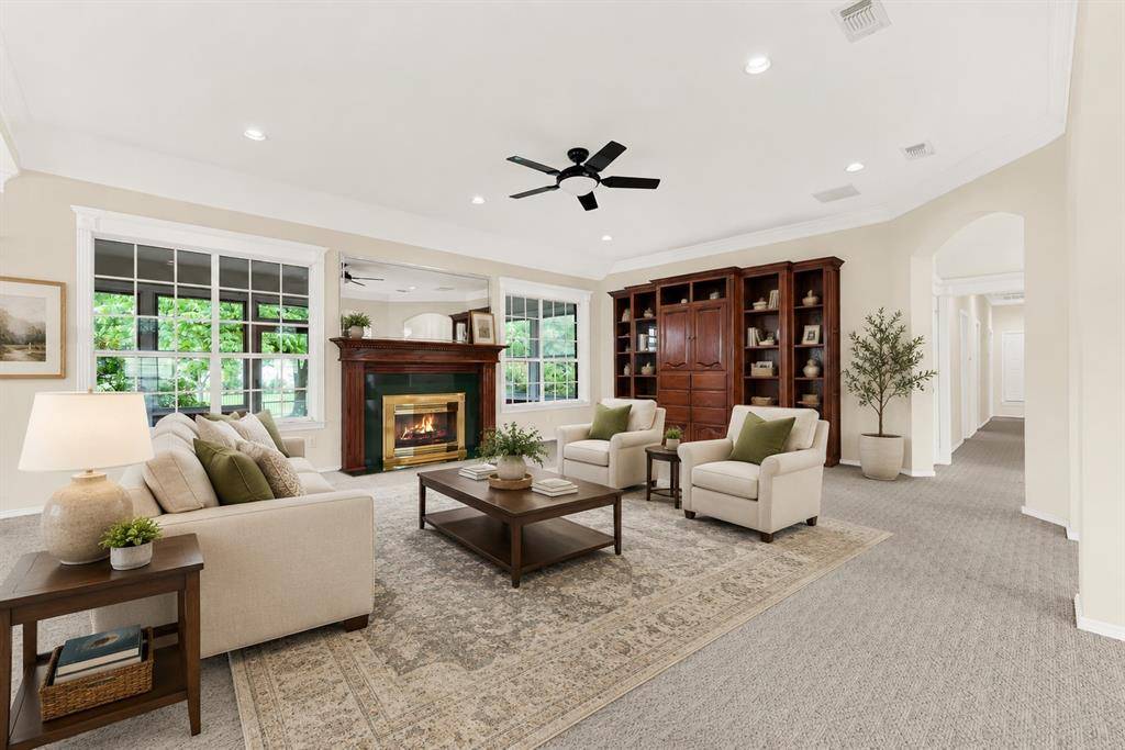 2735 Bent Oaks Drive, Burleson, TX 76028