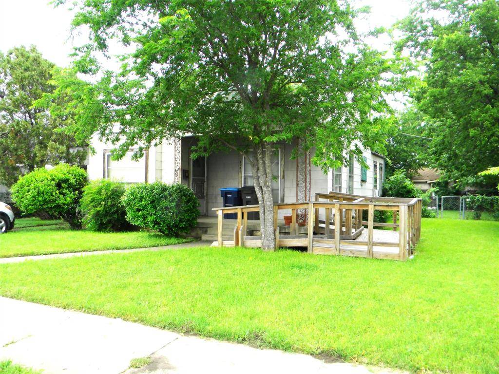 3721 S Henderson Street S, Fort Worth, TX 76110