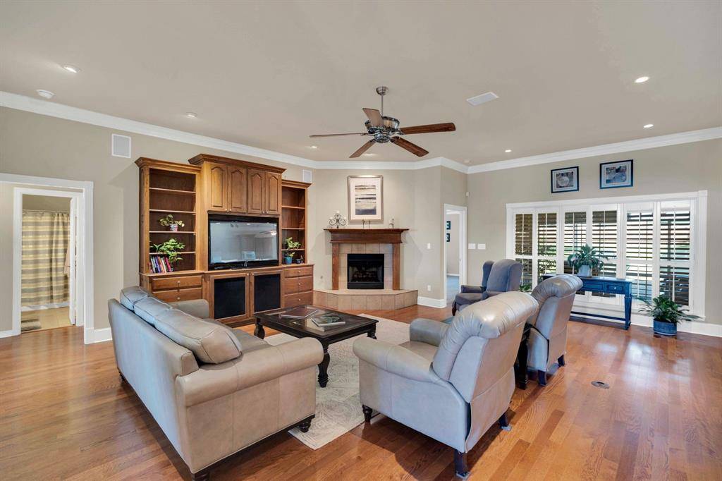 1115 Cresthaven Drive #13, Cedar Hill, TX 75104