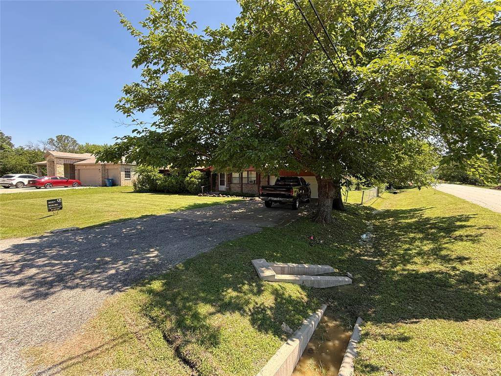 300 Linda Street, Roanoke, TX 76262