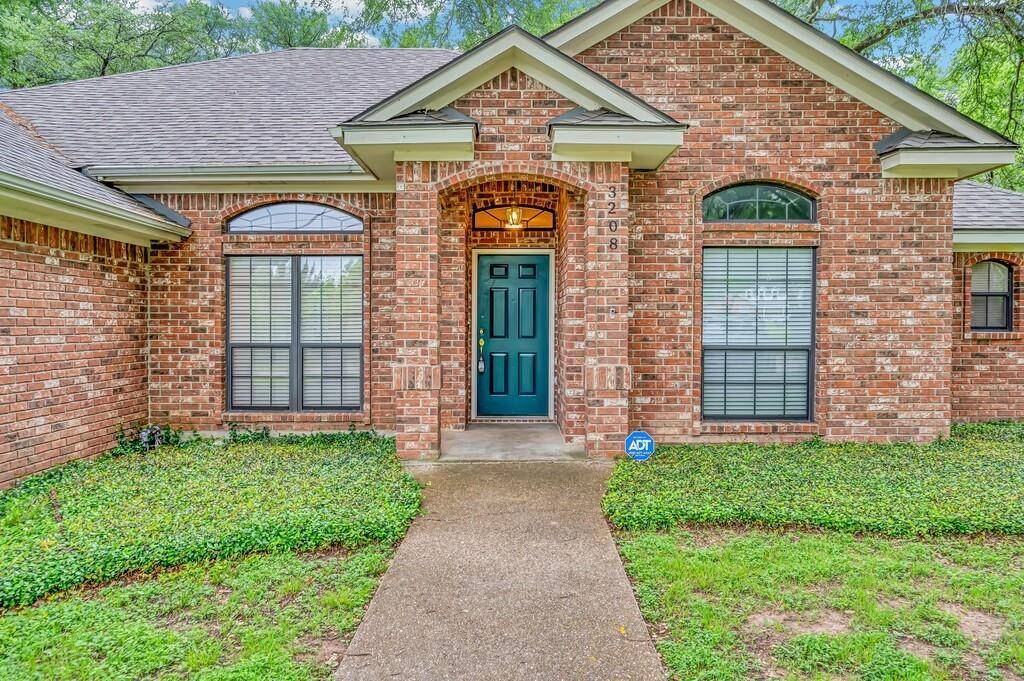 3208 Park Lake Drive, Waco, TX 76708