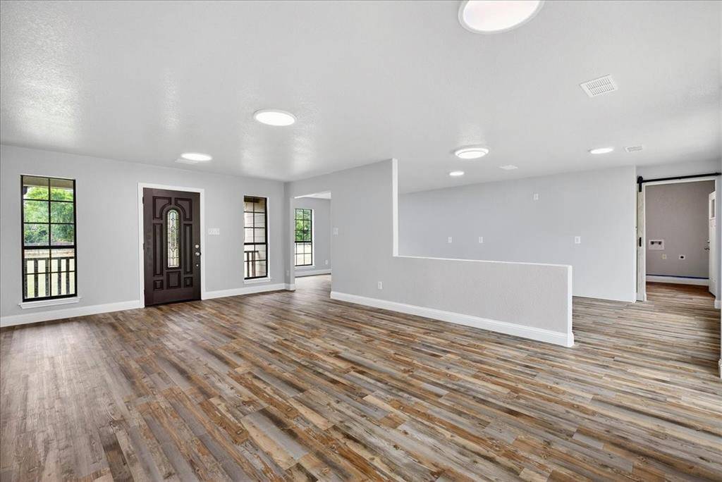 16001 County Road 4052, Kemp, TX 75143
