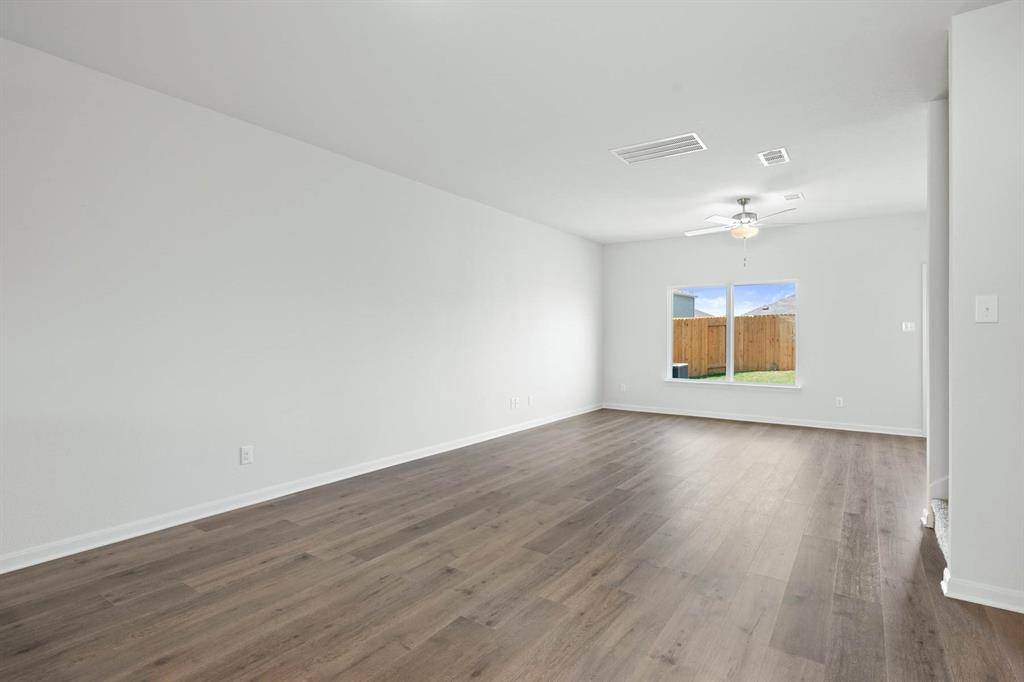 9676 Stranton Drive, Fort Worth, TX 76140