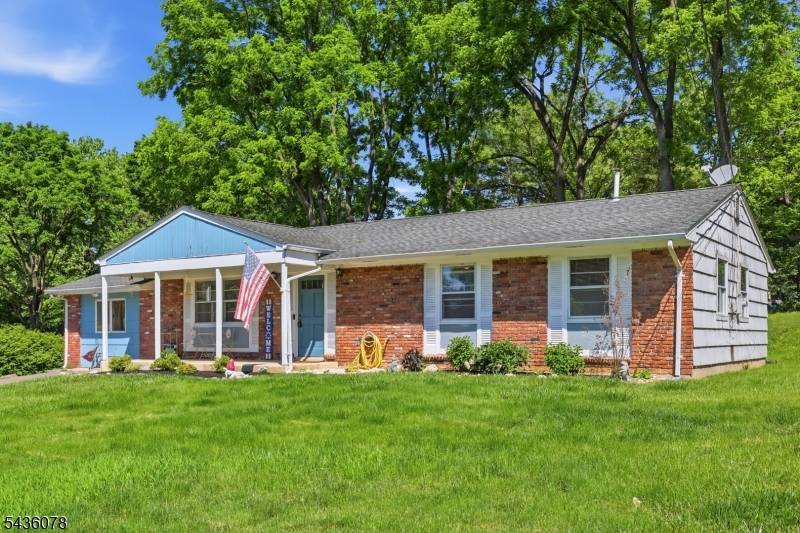 23 Marudy Drive, Clinton Town, NJ 08809