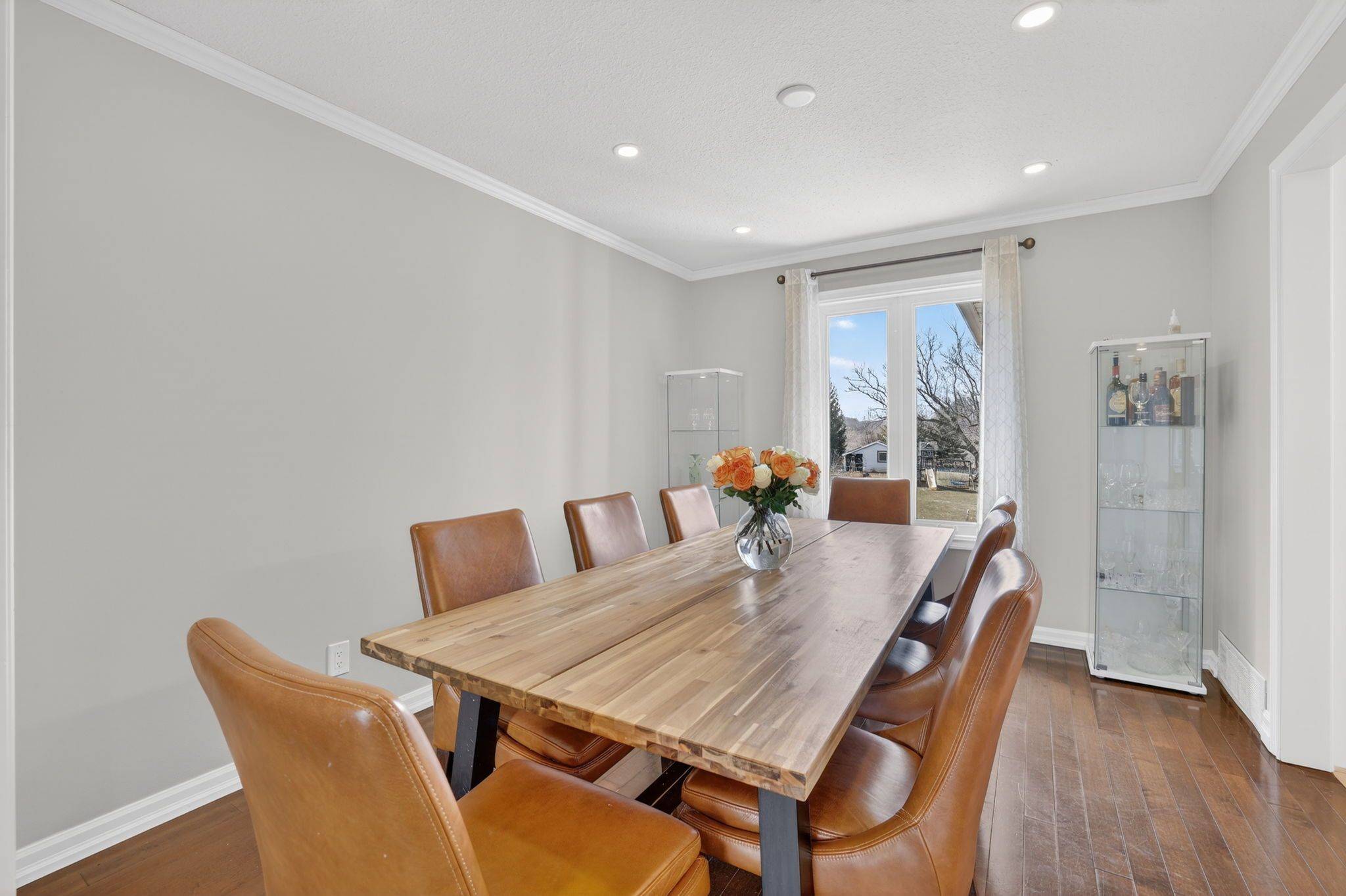 10 Catherine ST, Adjala-tosorontio, ON L0G 1L0