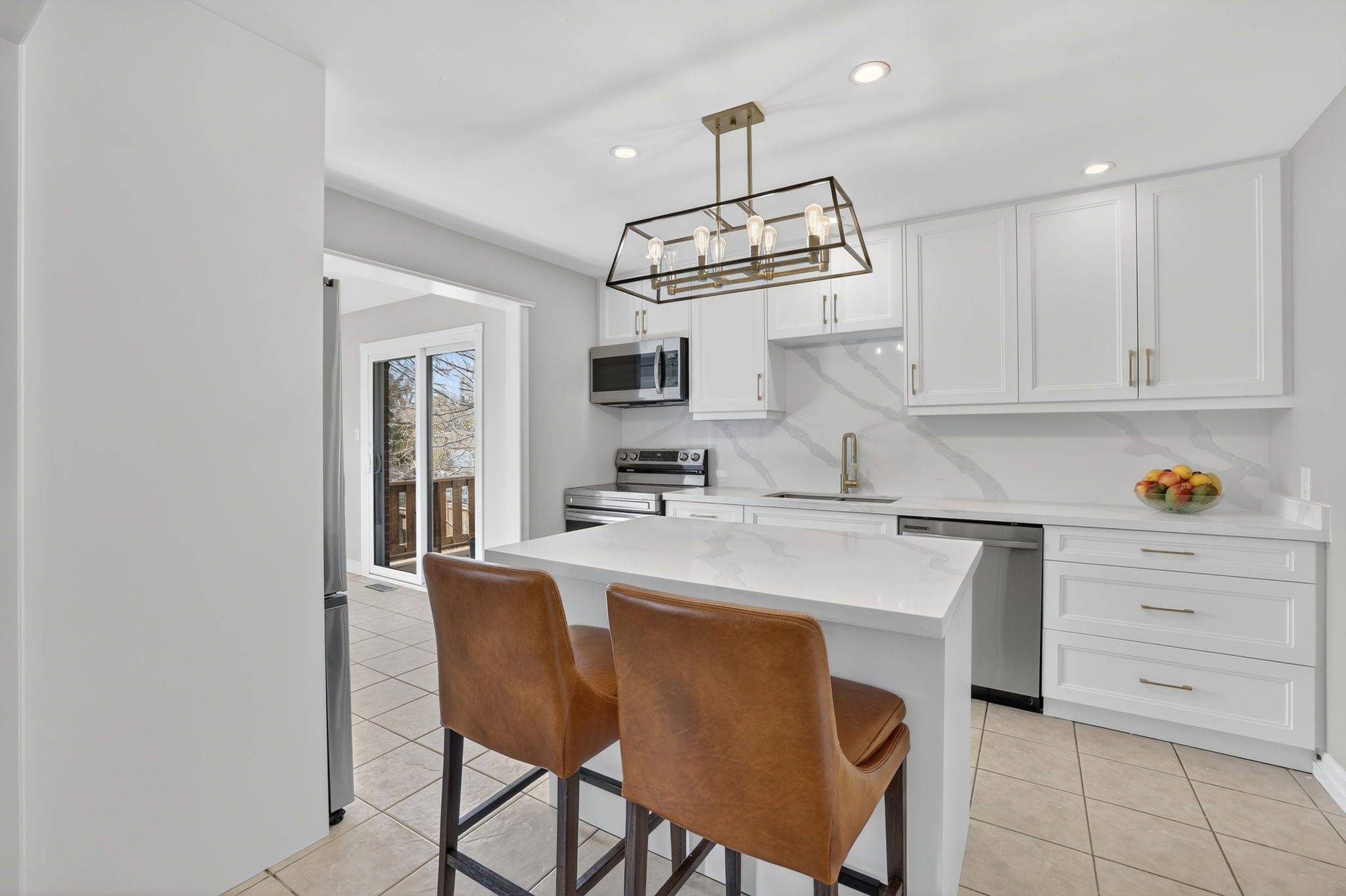 10 Catherine ST, Adjala-tosorontio, ON L0G 1L0