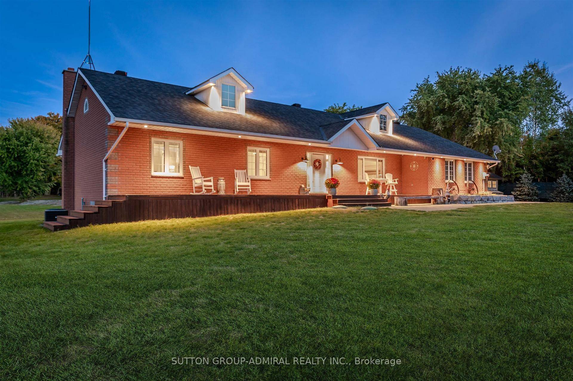 250 Denney DR, Essa, ON L3W 0T8
