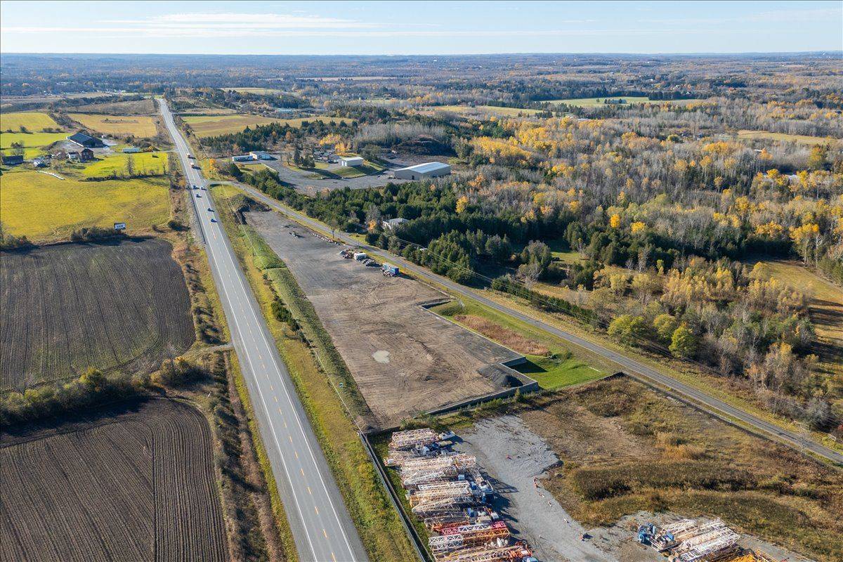 17 Ellisview RD, Georgina, ON L0E 1R0