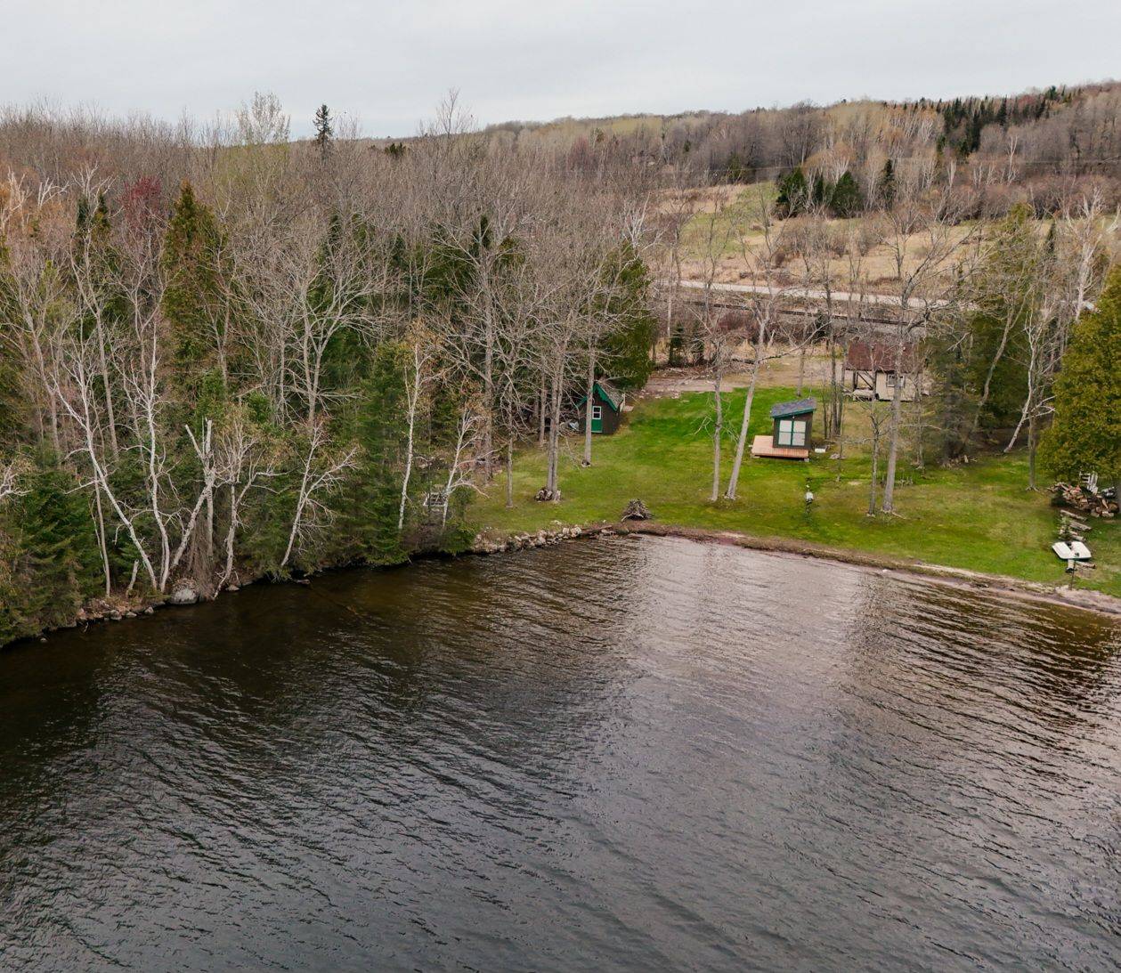 2 Cedar LN, Bonfield, ON P0H 1E0