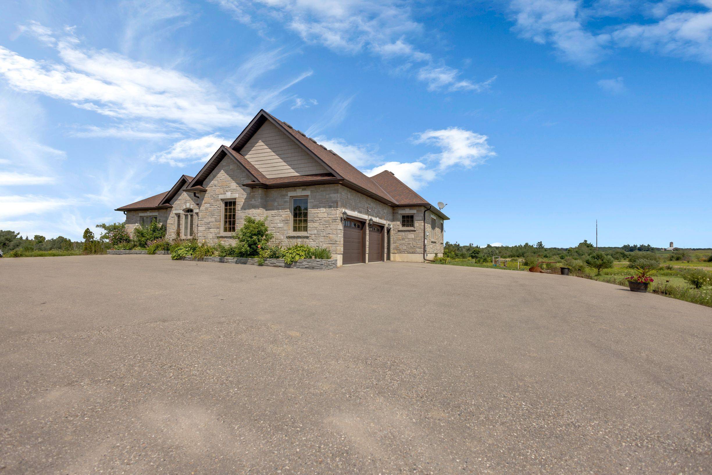 475501 County RD #11, Amaranth, ON L9V 1L1