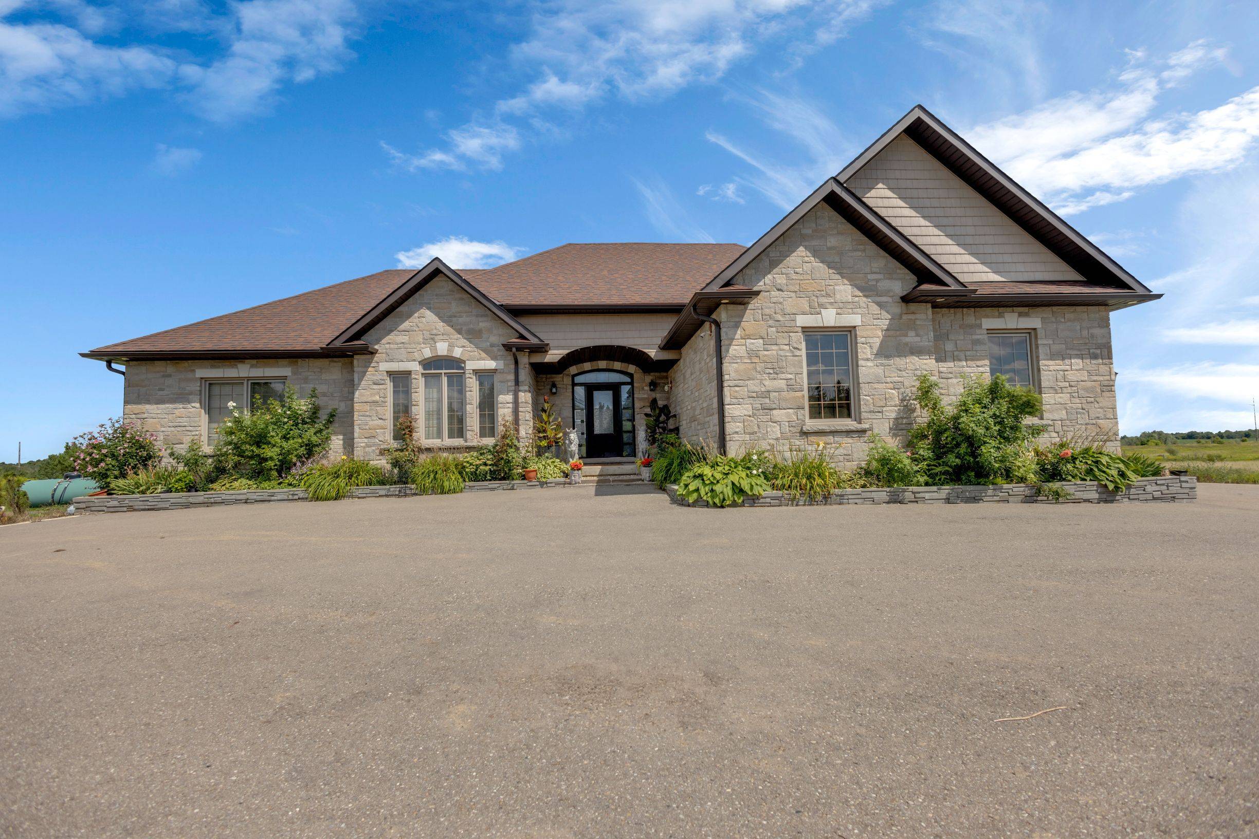 475501 County RD #11, Amaranth, ON L9V 1L1