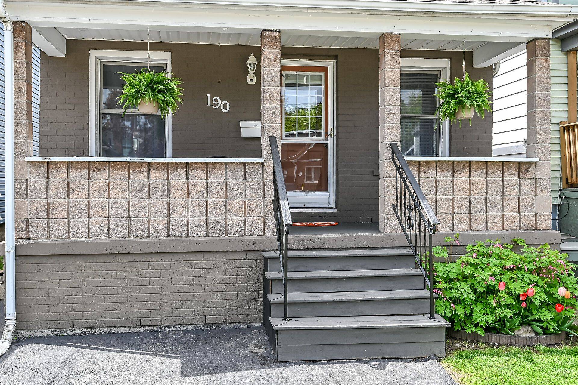 190 Campbell AVE, Hamilton, ON L8H 2G3