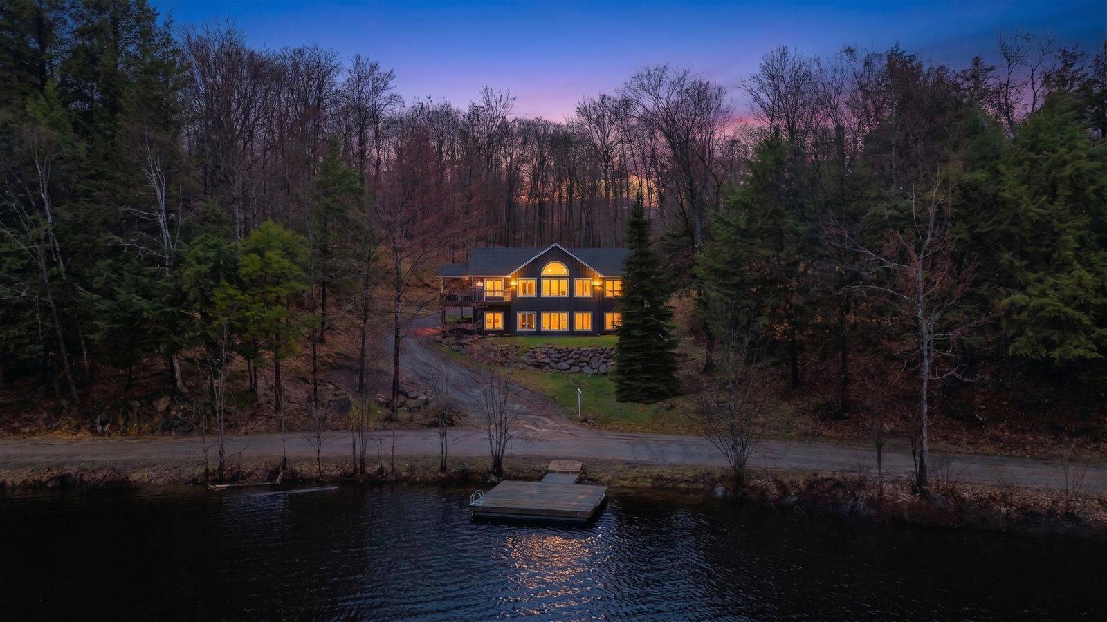 1070 South Ril Lake RD, Lake Of Bays, ON P0B 1A0