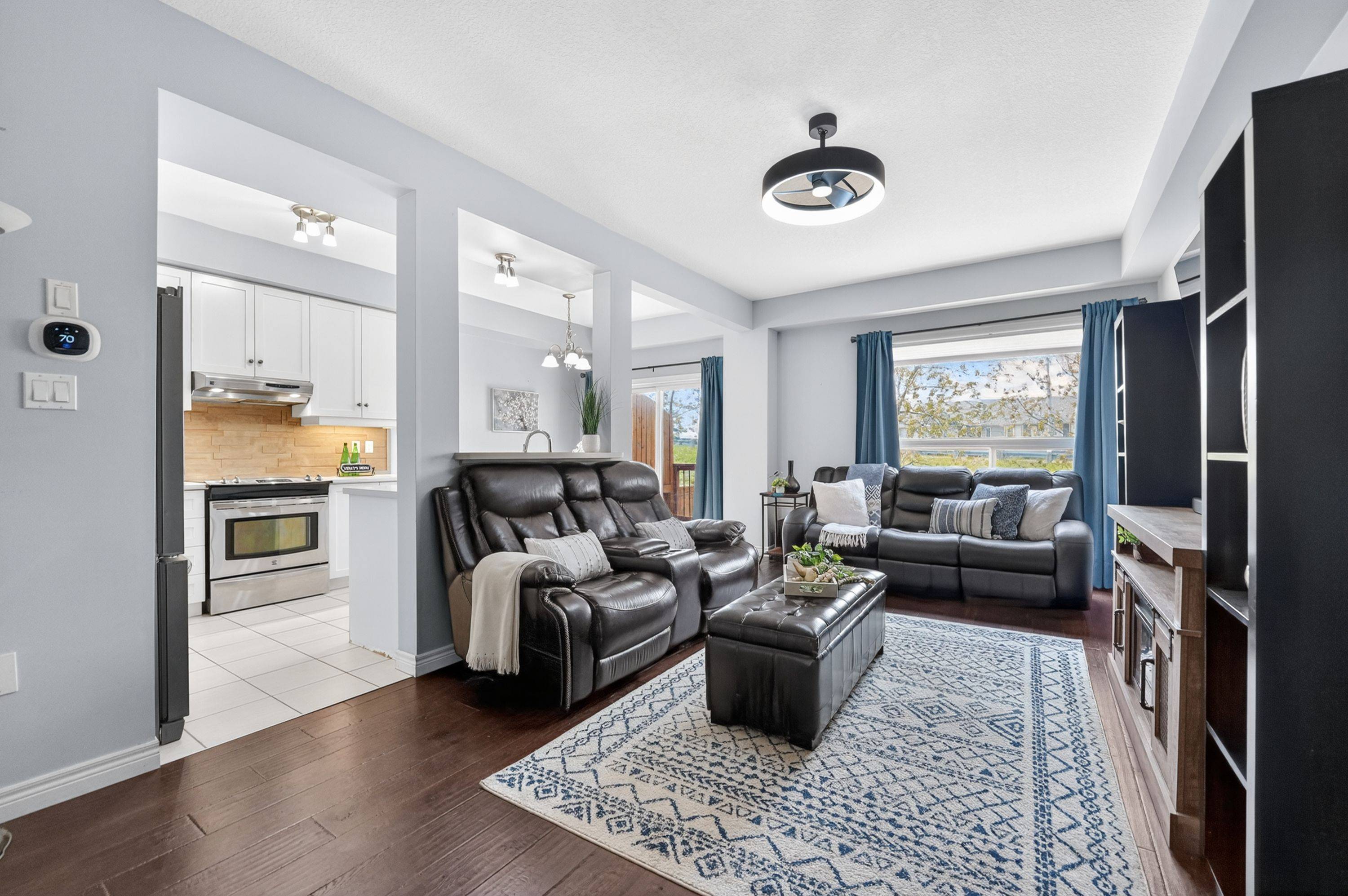 8 Lakelawn RD #11, Grimsby, ON L3M 0G1