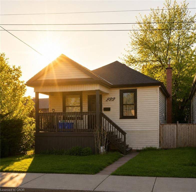 222 Kensington AVE N, Hamilton, ON L8L 7N7