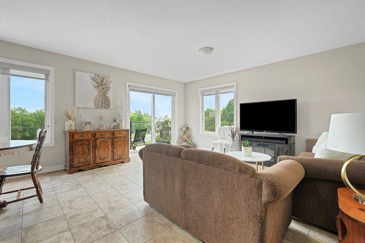 38 Charles ST #202, North Stormont, ON K0A 1R0