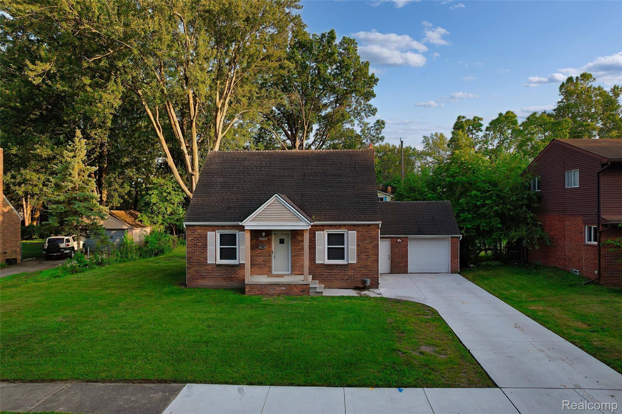 31979 Kathryn ST, Garden City, MI 48135