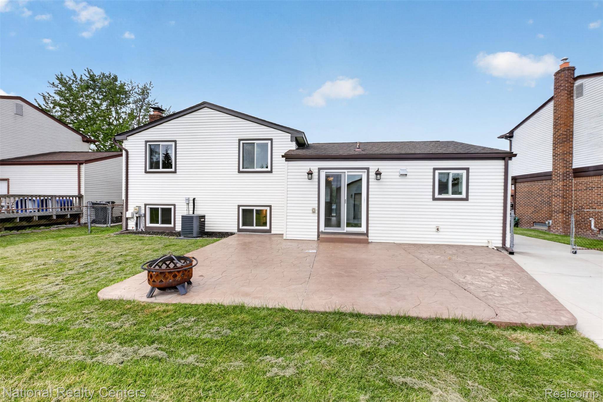 40014 Eagle DR, Sterling Heights, MI 48310