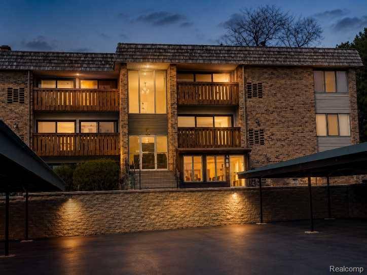 1315 S MAPLE RD #305, Ann Arbor, MI 48103