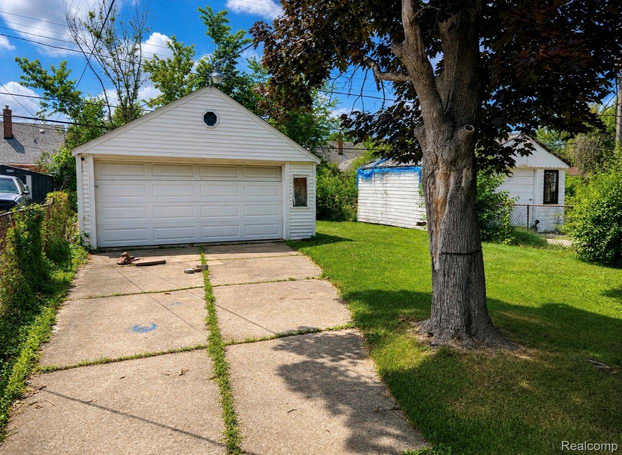 7271 Fielding ST, Detroit, MI 48228