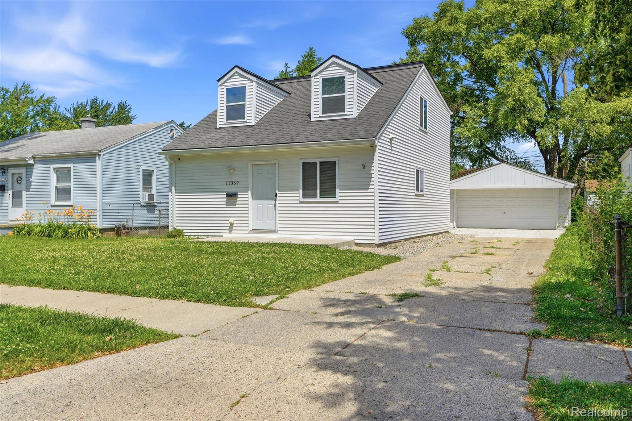 11369 Cadillac AVE, Warren, MI 48089