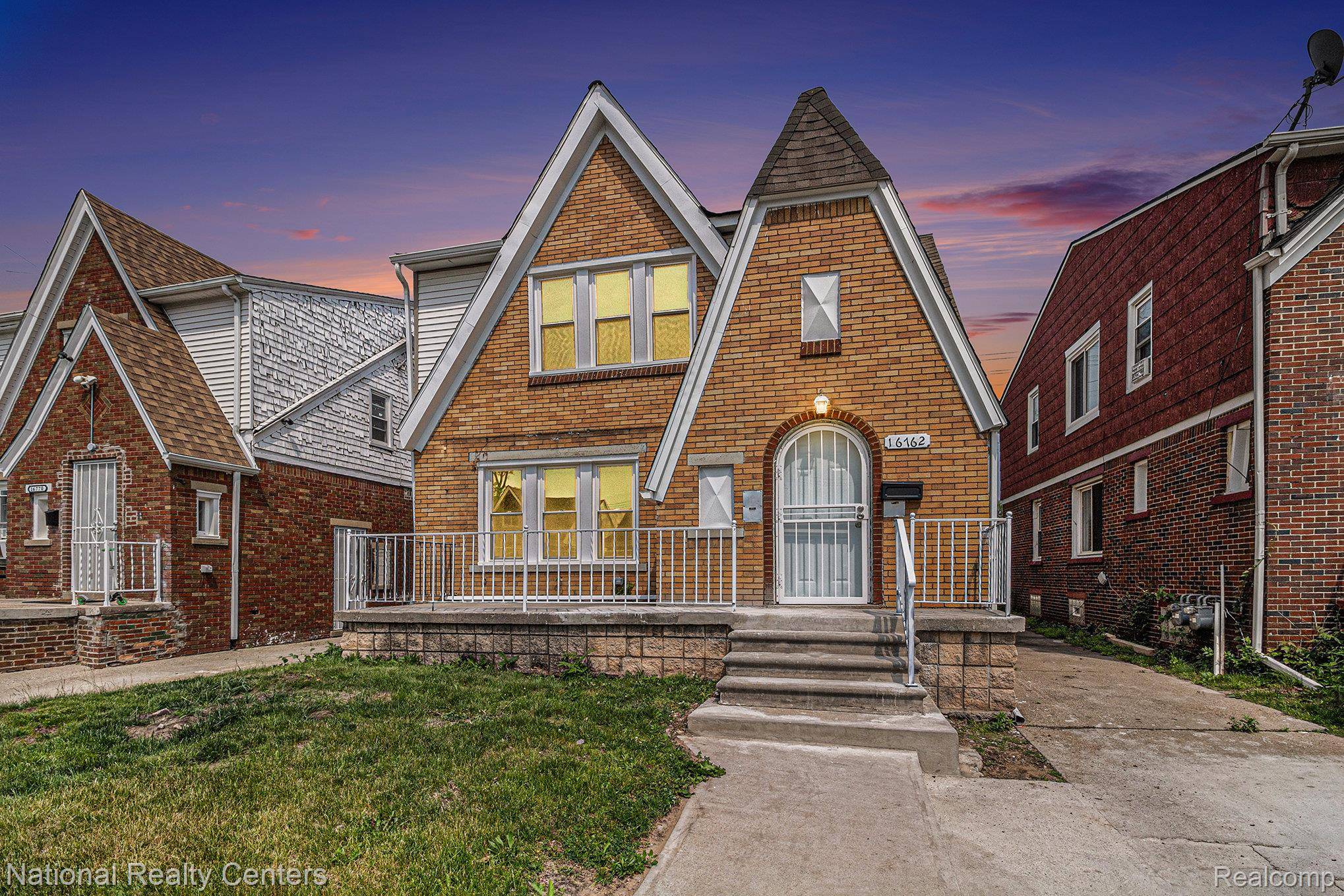 16762 Woodingham DR, Detroit, MI 48221