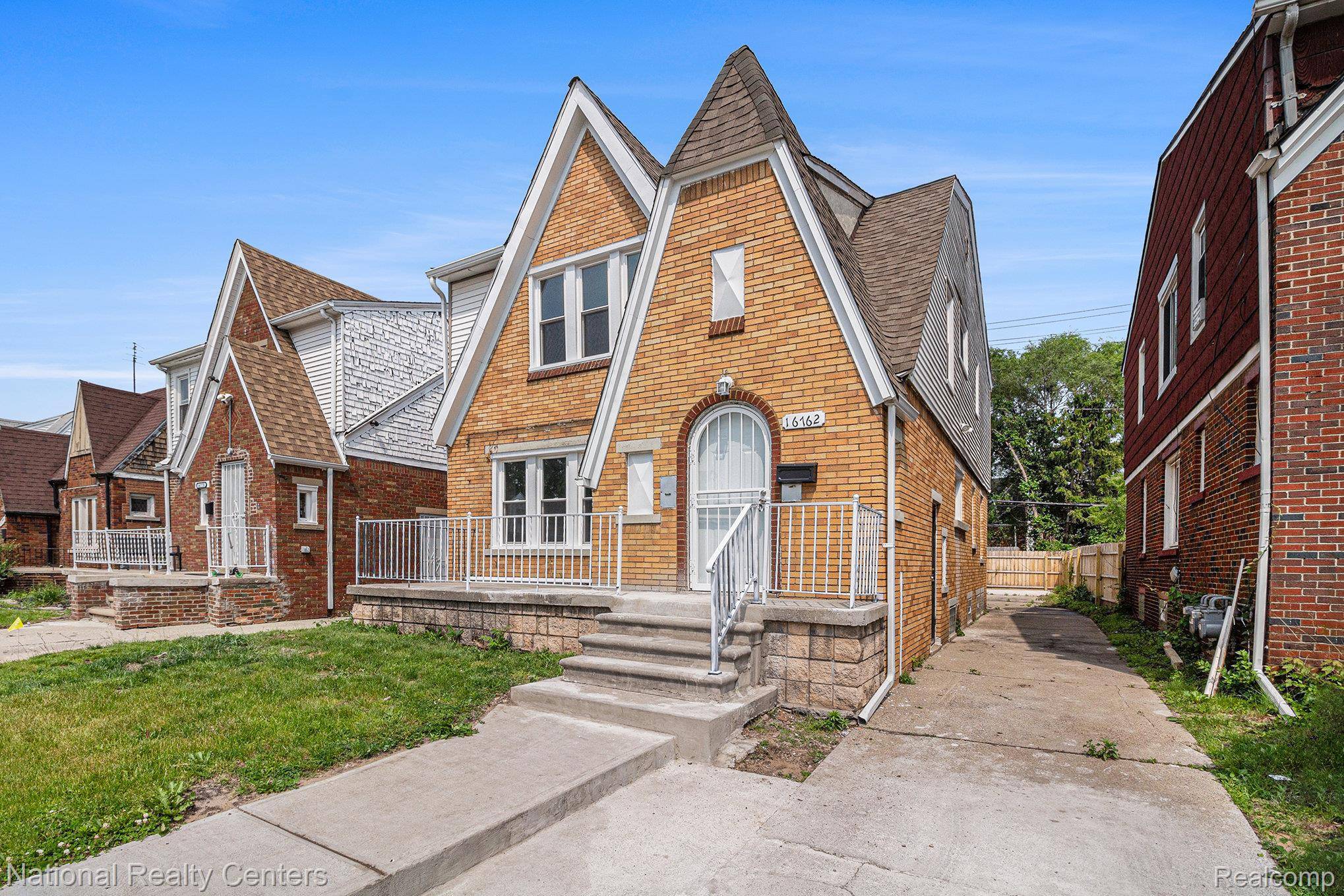 16762 Woodingham DR, Detroit, MI 48221