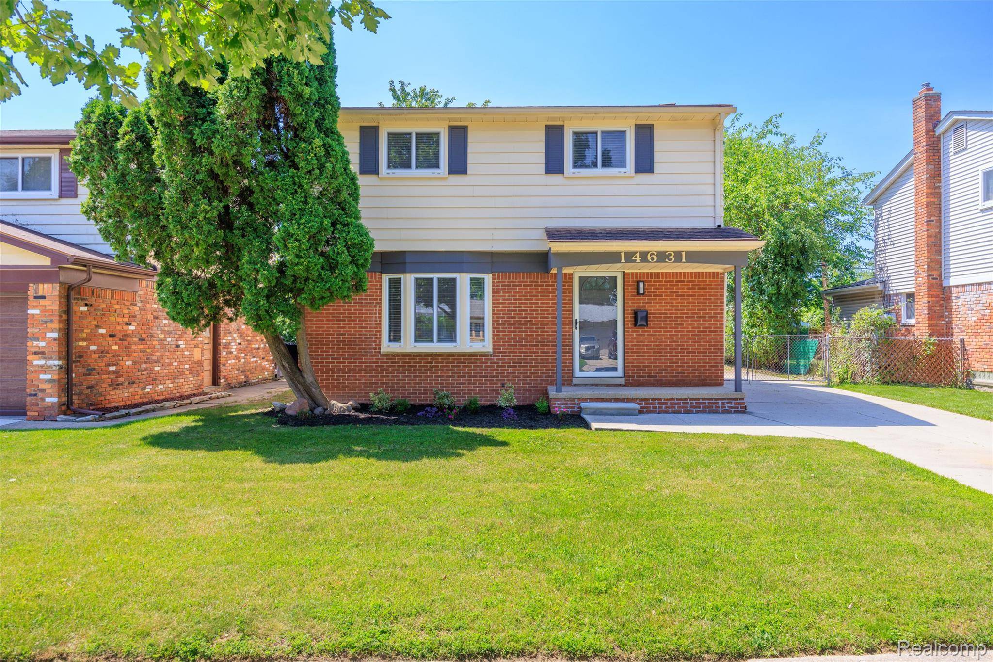 14631 Labelle ST, Oak Park, MI 48237