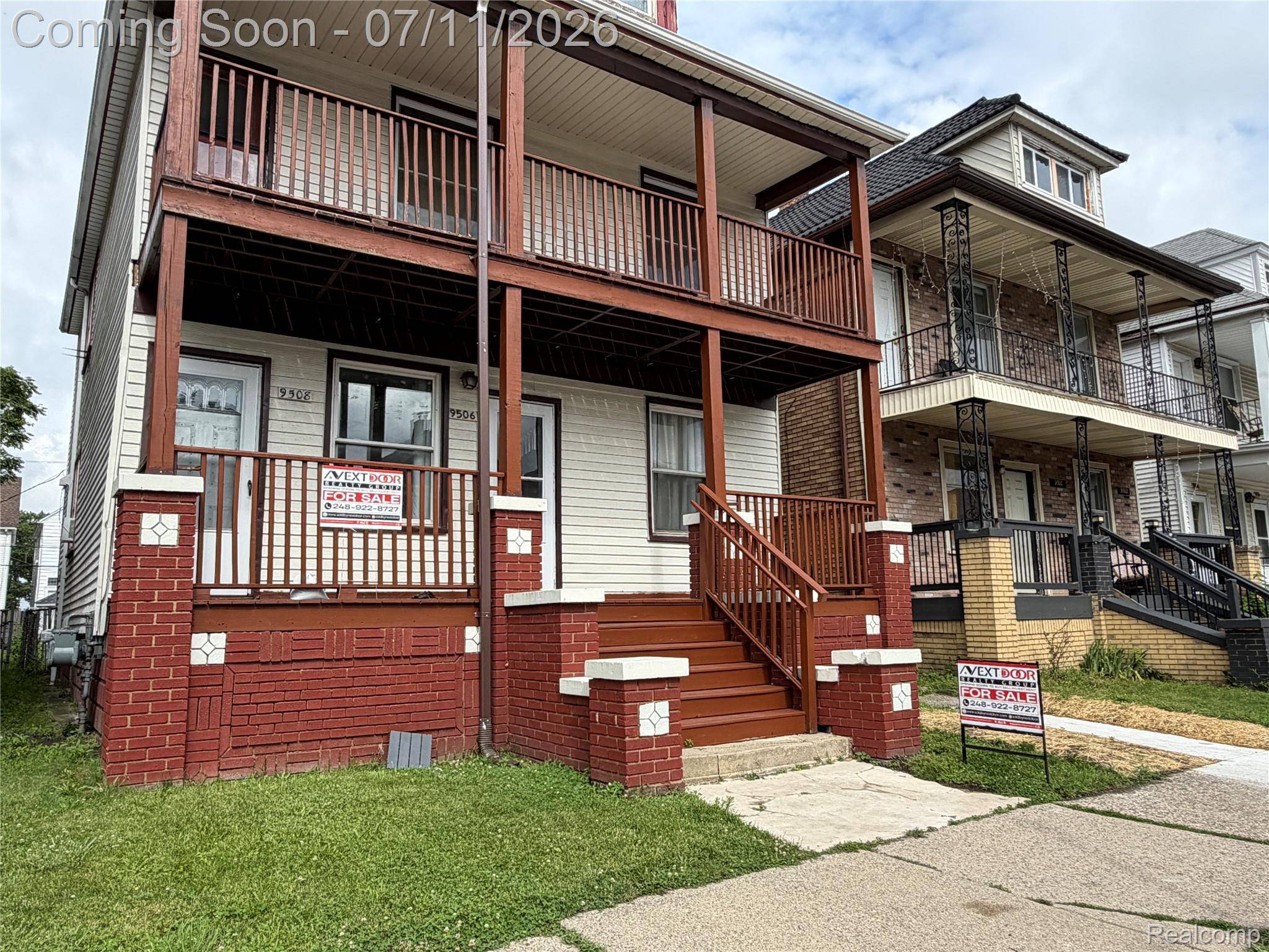 9506 Charest ST, Hamtramck, MI 48212