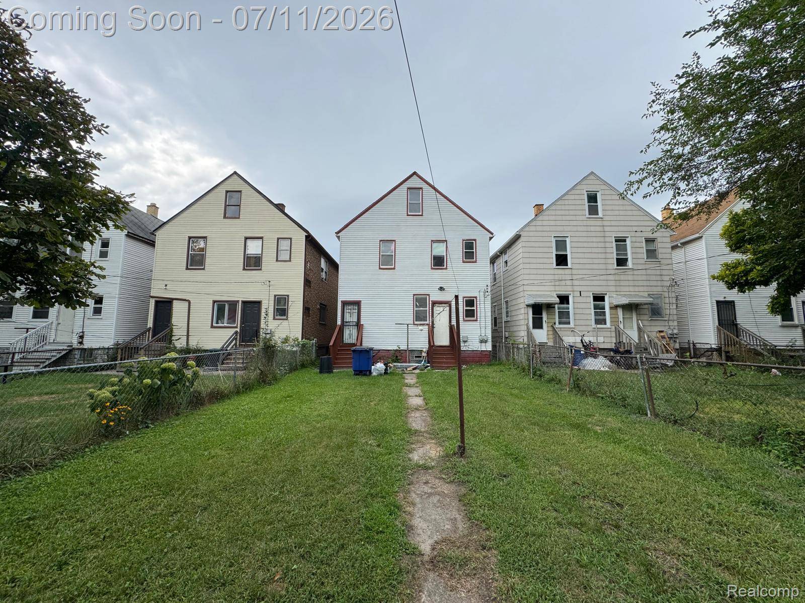 9506 Charest ST, Hamtramck, MI 48212
