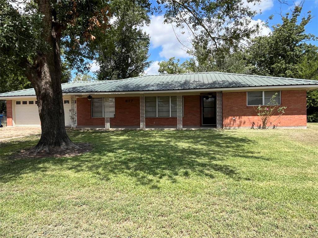 817 E Holly Lane, Mexia, TX 76667