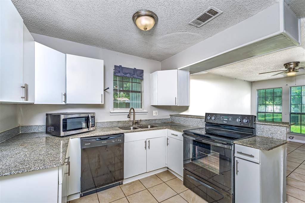 4917 Miller Avenue, Fort Worth, TX 76119