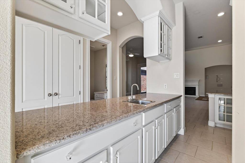 180 Kielder Drive, Lewisville, TX 75067