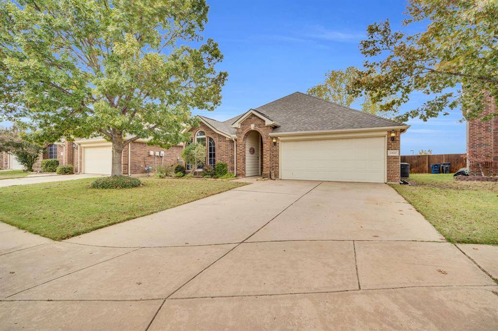 10620 DONNIS Drive, Fort Worth, TX 76244