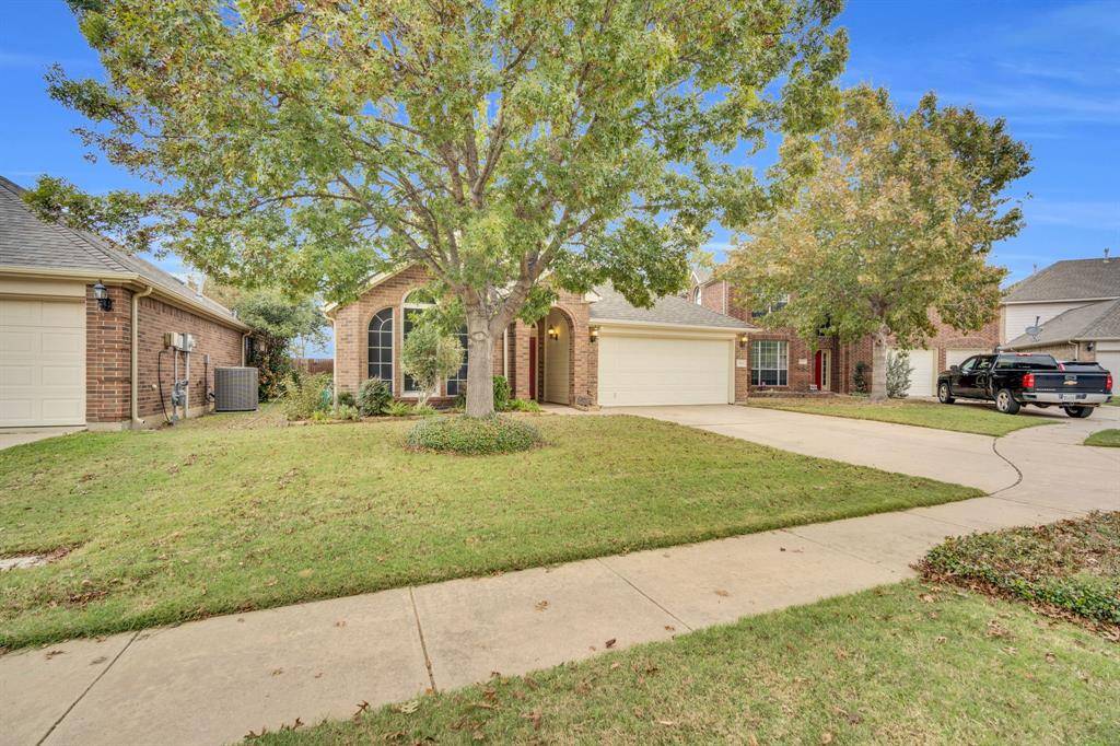10620 DONNIS Drive, Fort Worth, TX 76244