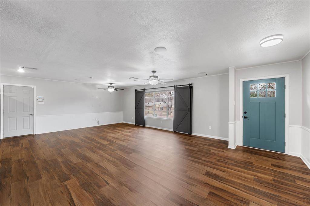 2208 Lake Forest Drive, Waco, TX 76708