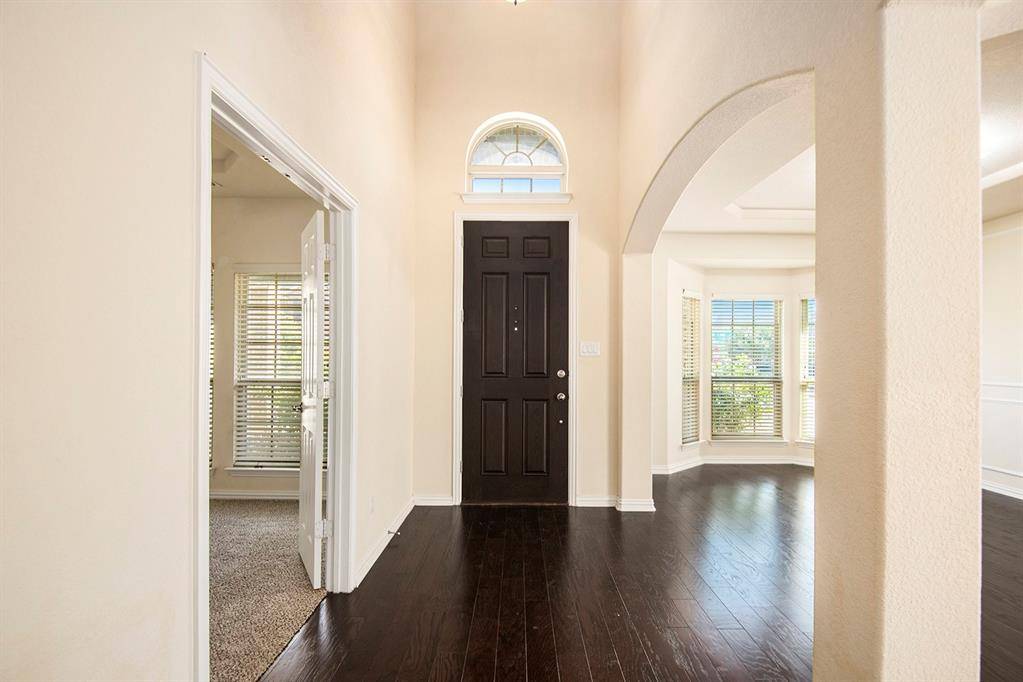 9801 Yellow Cup Drive, Fort Worth, TX 76177