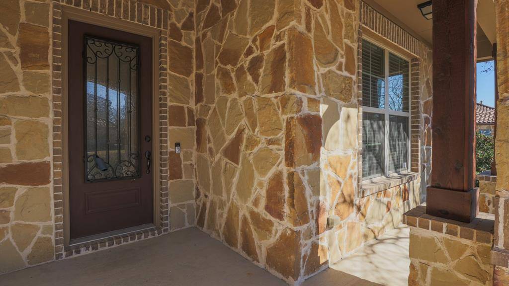 3017 Bella Lago Drive, Denton, TX 76210