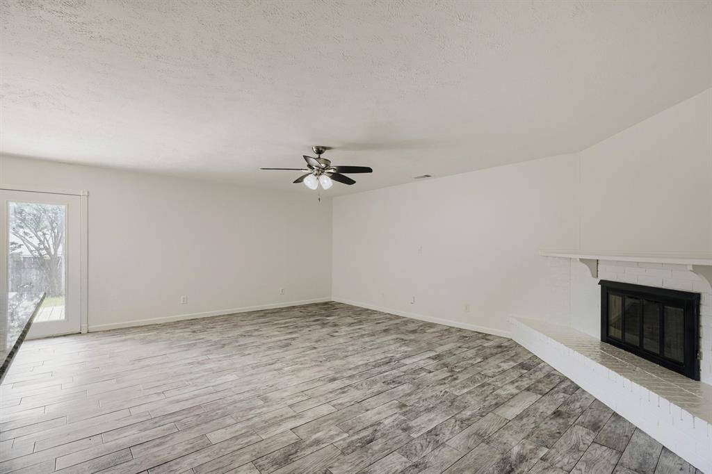 804 Netherland Drive, Arlington, TX 76017