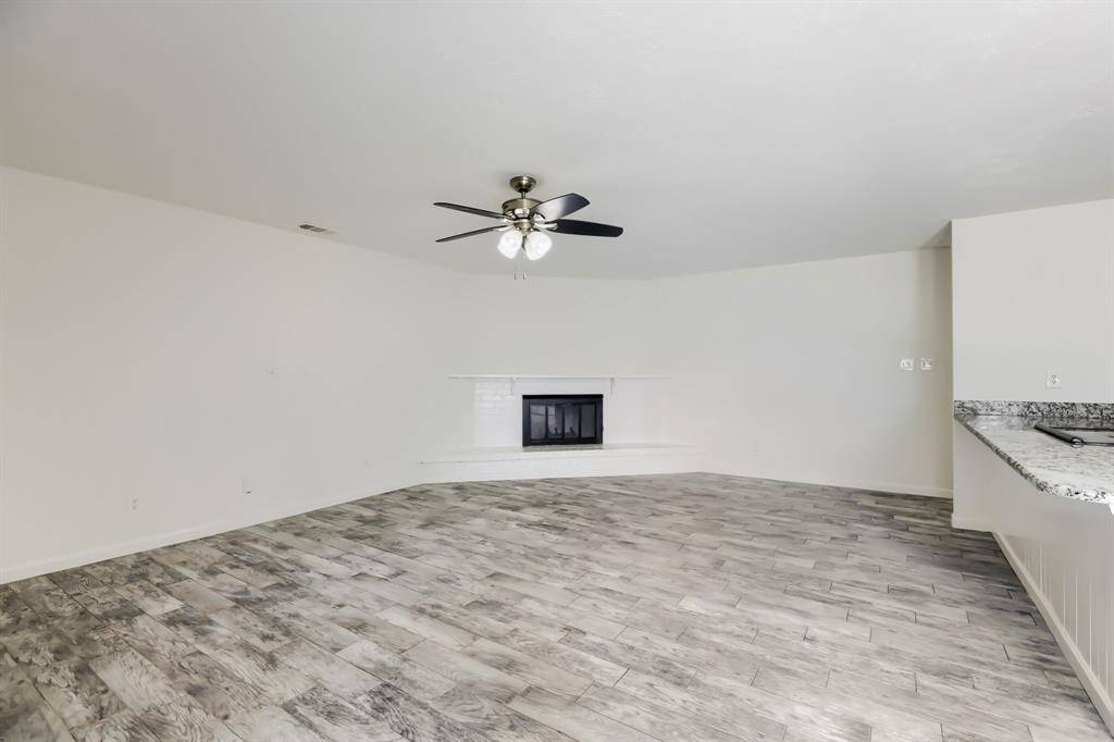 804 Netherland Drive, Arlington, TX 76017