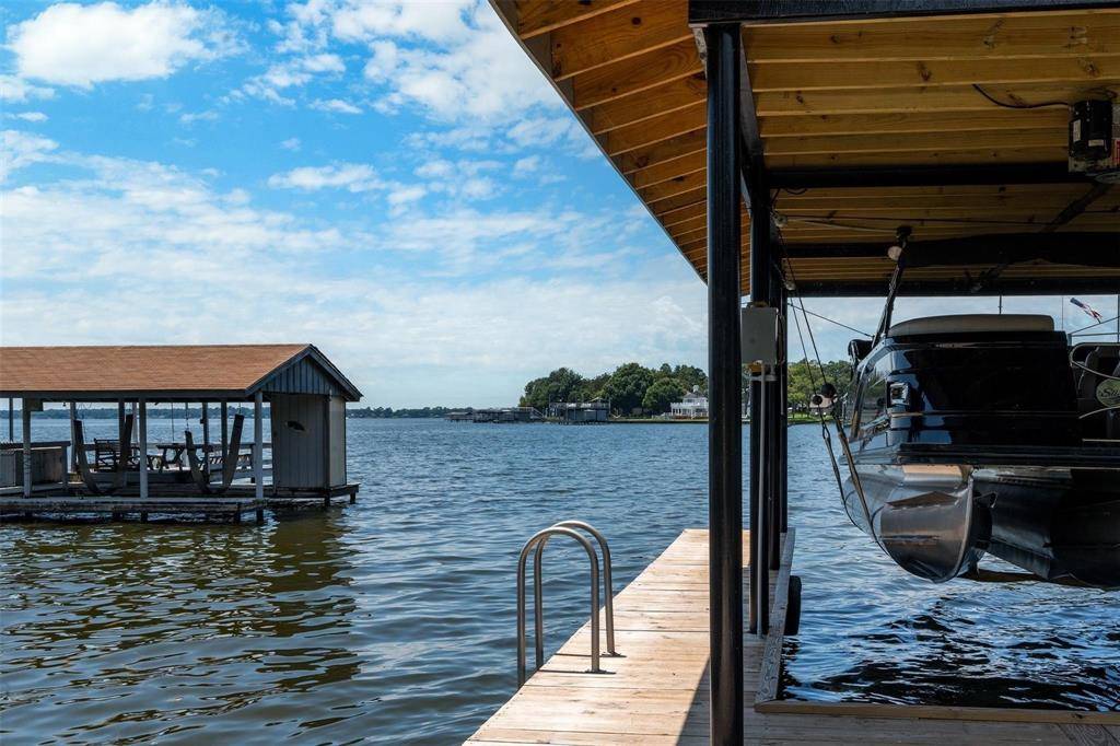 162 Lake Drive, Enchanted Oaks, TX 75156
