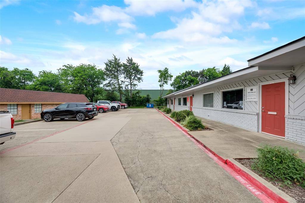 606 W Wheatland Road #103, Duncanville, TX 75116