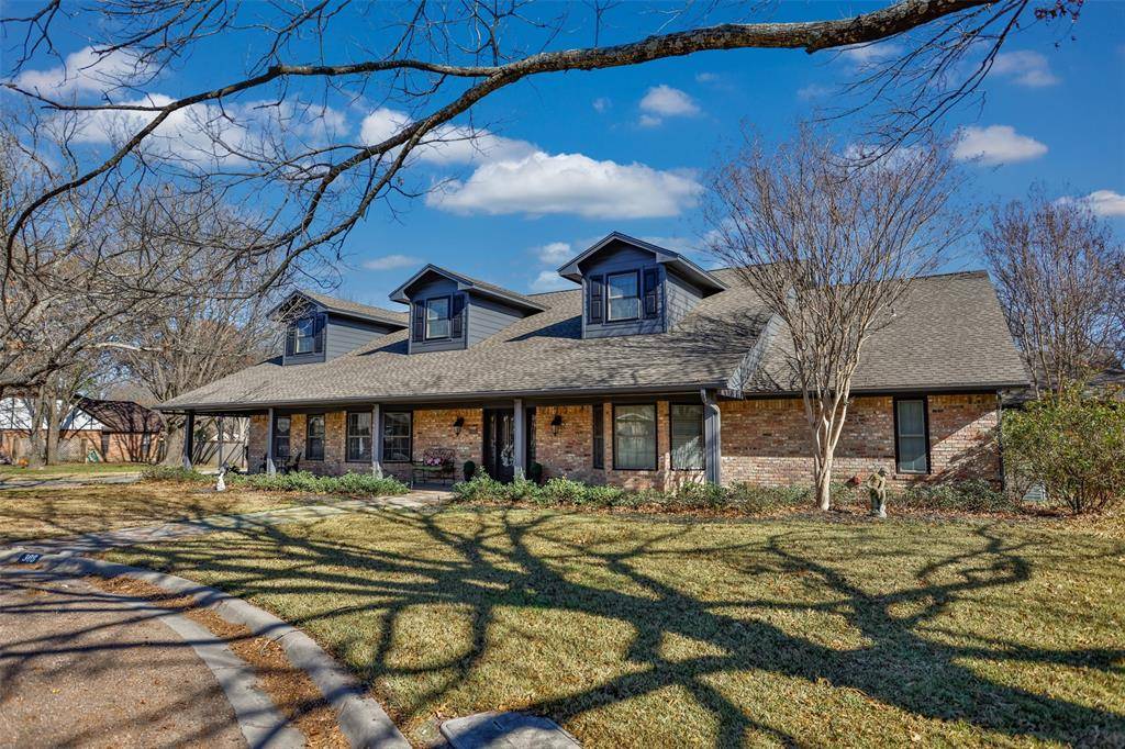 308 Wheeler Creek Court, Gainesville, TX 76240