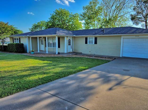 933 N Main Street, Muenster, TX 76252