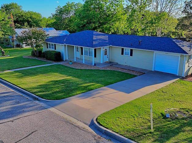 933 N Main Street, Muenster, TX 76252