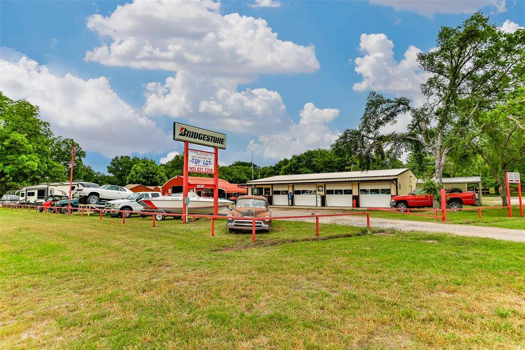 59 Shawnee Trail, Whitesboro, TX 76273
