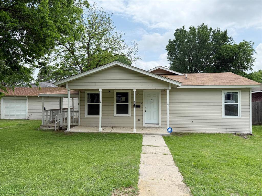1624 Roy Street, Gainesville, TX 76240